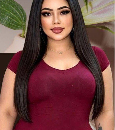 Bonita Spa Center therapist — hot oil massage specialist
